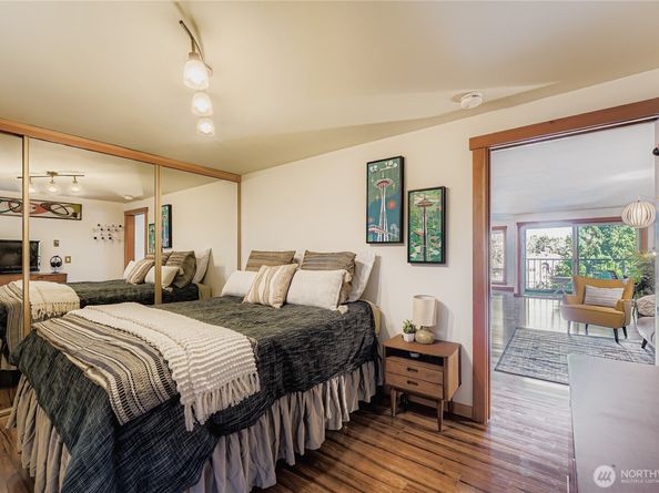 3200 W Commodore Way 206, Seattle WA 98199