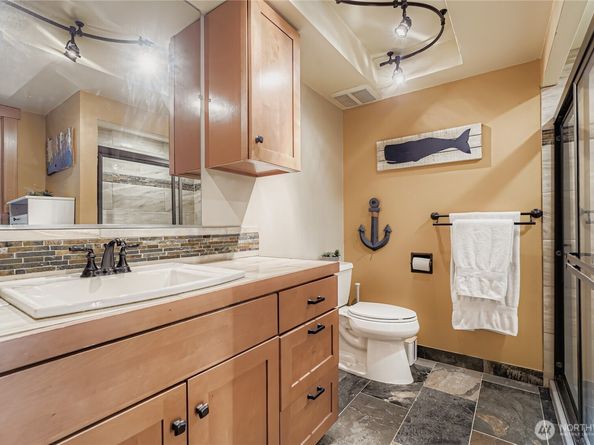 3200 W Commodore Way 206, Seattle WA 98199