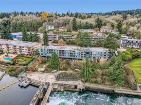 3200 W Commodore Way 206, Seattle WA 98199