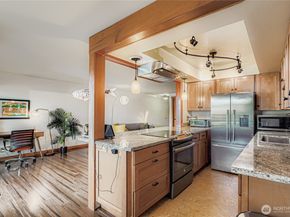 3200 W Commodore Way 206, Seattle WA 98199