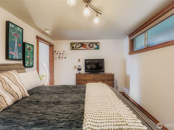 3200 W Commodore Way 206, Seattle WA 98199