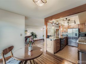 3200 W Commodore Way 206, Seattle WA 98199