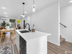 12512 35th Avenue NE B, Seattle WA 98125