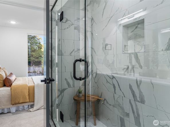 12512 35th Avenue NE B, Seattle WA 98125