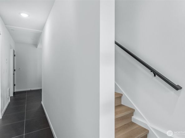 12512 35th Avenue NE B, Seattle WA 98125