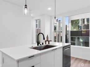 12512 35th Avenue NE B, Seattle WA 98125