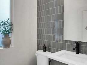 6514 23rd Avenue NE, Seattle WA 98115