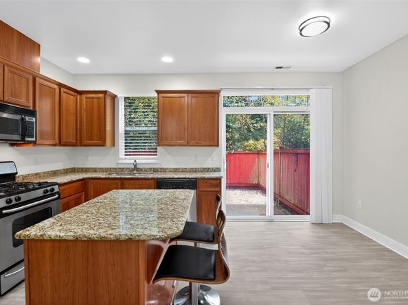 28700 34th Avenue S F3, Auburn WA 98001