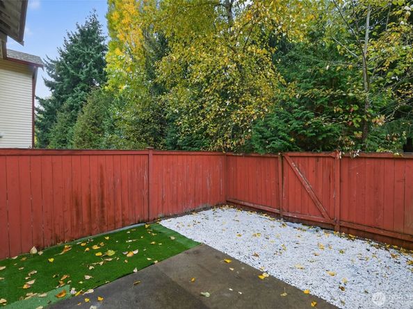 28700 34th Avenue S F3, Auburn WA 98001