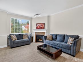 28700 34th Avenue S F3, Auburn WA 98001