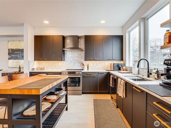 2014 E Pine Street B, Seattle WA 98122