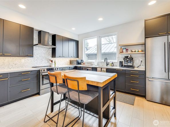 2014 E Pine Street B, Seattle WA 98122