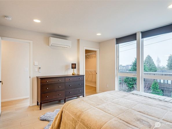 2014 E Pine Street B, Seattle WA 98122