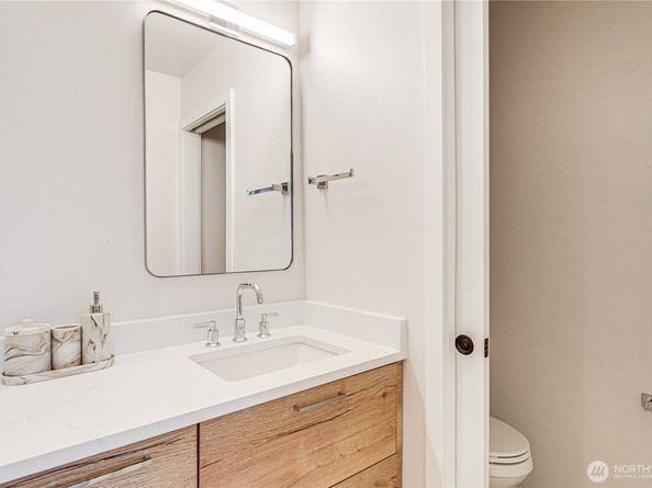 2014 E Pine Street B, Seattle WA 98122