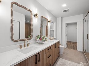 10813 24th Avenue NE, Seattle WA 98125