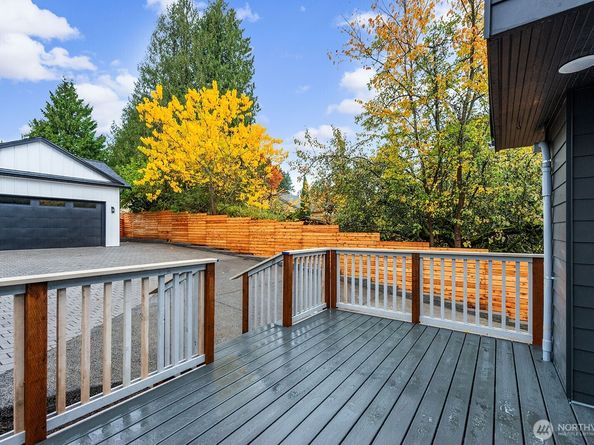 10813 24th Avenue NE, Seattle WA 98125