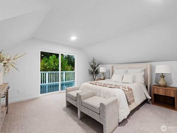 10813 24th Avenue NE, Seattle WA 98125