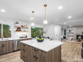 10813 24th Avenue NE, Seattle WA 98125