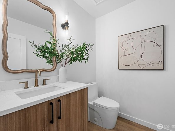 10813 24th Avenue NE, Seattle WA 98125