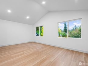 10813 24th Avenue NE, Seattle WA 98125