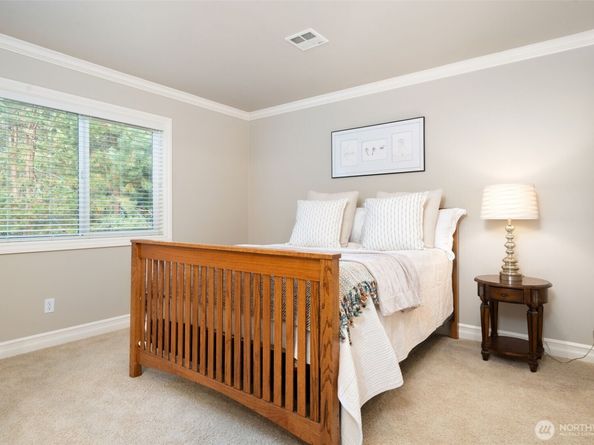 13315 NE Cambridge Crest Way, Bainbridge Island WA 98110