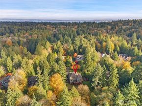 13315 NE Cambridge Crest Way, Bainbridge Island WA 98110