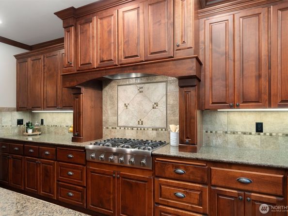 13315 NE Cambridge Crest Way, Bainbridge Island WA 98110