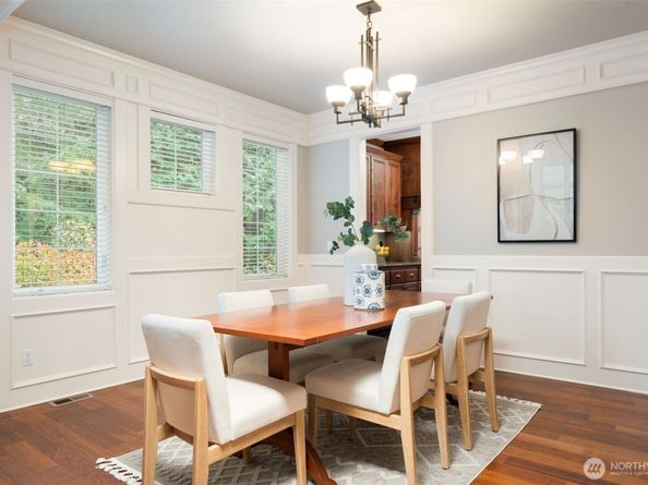 13315 NE Cambridge Crest Way, Bainbridge Island WA 98110