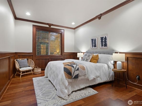 13315 NE Cambridge Crest Way, Bainbridge Island WA 98110