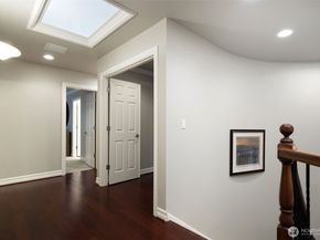 13315 NE Cambridge Crest Way, Bainbridge Island WA 98110