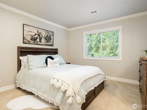 13315 NE Cambridge Crest Way, Bainbridge Island WA 98110