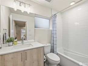 437 NE 73rd Street B, Seattle WA 98115