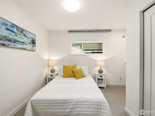 437 NE 73rd Street B, Seattle WA 98115