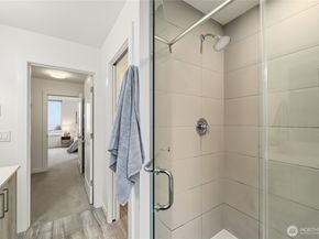 437 NE 73rd Street B, Seattle WA 98115