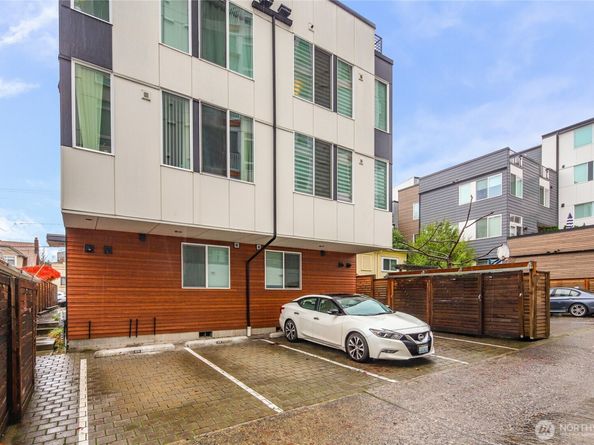 437 NE 73rd Street B, Seattle WA 98115