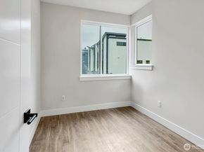 1515 243rd Place SW B, Bothell WA 98021