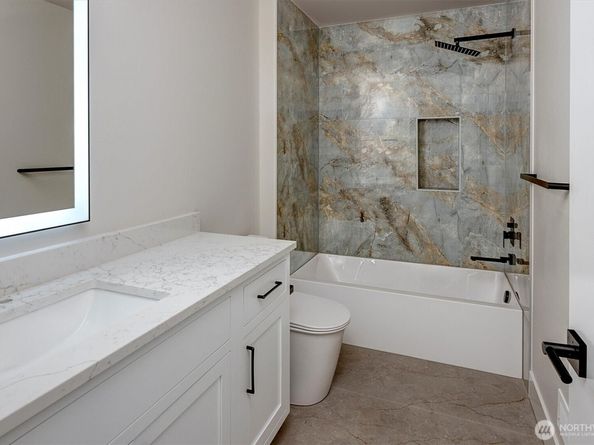 1515 243rd Place SW B, Bothell WA 98021