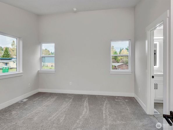 1515 243rd Place SW B, Bothell WA 98021