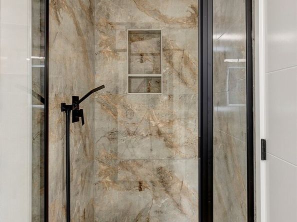 1515 243rd Place SW B, Bothell WA 98021