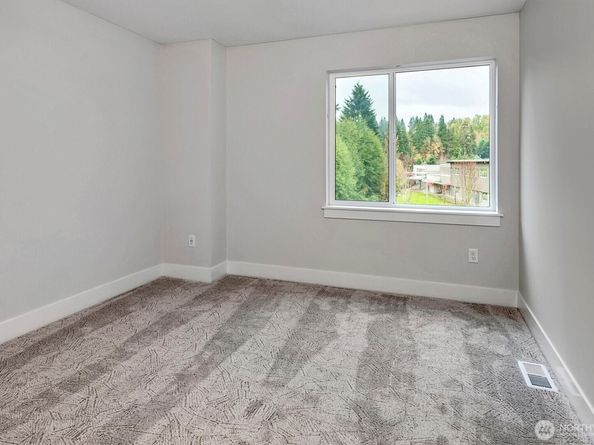 1515 243rd Place SW B, Bothell WA 98021