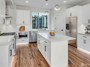 1515 243rd Place SW B, Bothell WA 98021