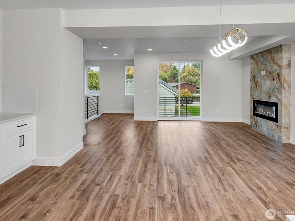 1515 243rd Place SW B, Bothell WA 98021