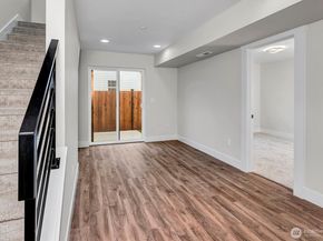 1515 243rd Place SW B, Bothell WA 98021