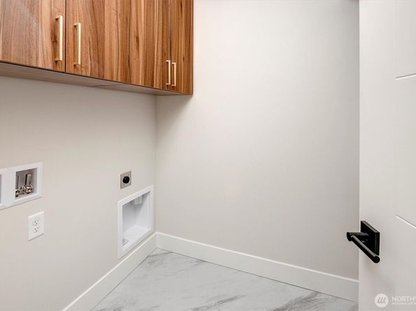 1524 243rd Place SW B, Bothell WA 98021