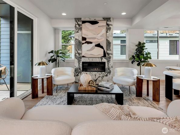 1524 243rd Place SW B, Bothell WA 98021