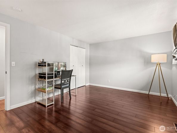 19234 121st Place SE, Kent WA 98031