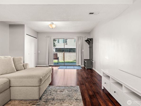 19234 121st Place SE, Kent WA 98031