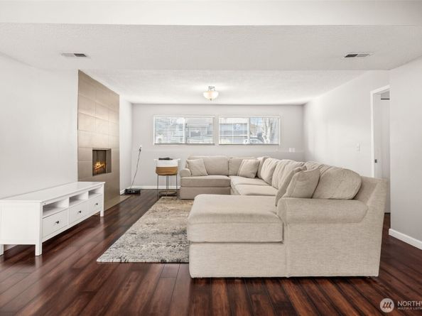 19234 121st Place SE, Kent WA 98031