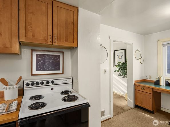 548 NE 102nd Street, Seattle WA 98125