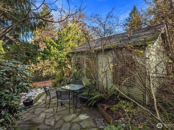 548 NE 102nd Street, Seattle WA 98125